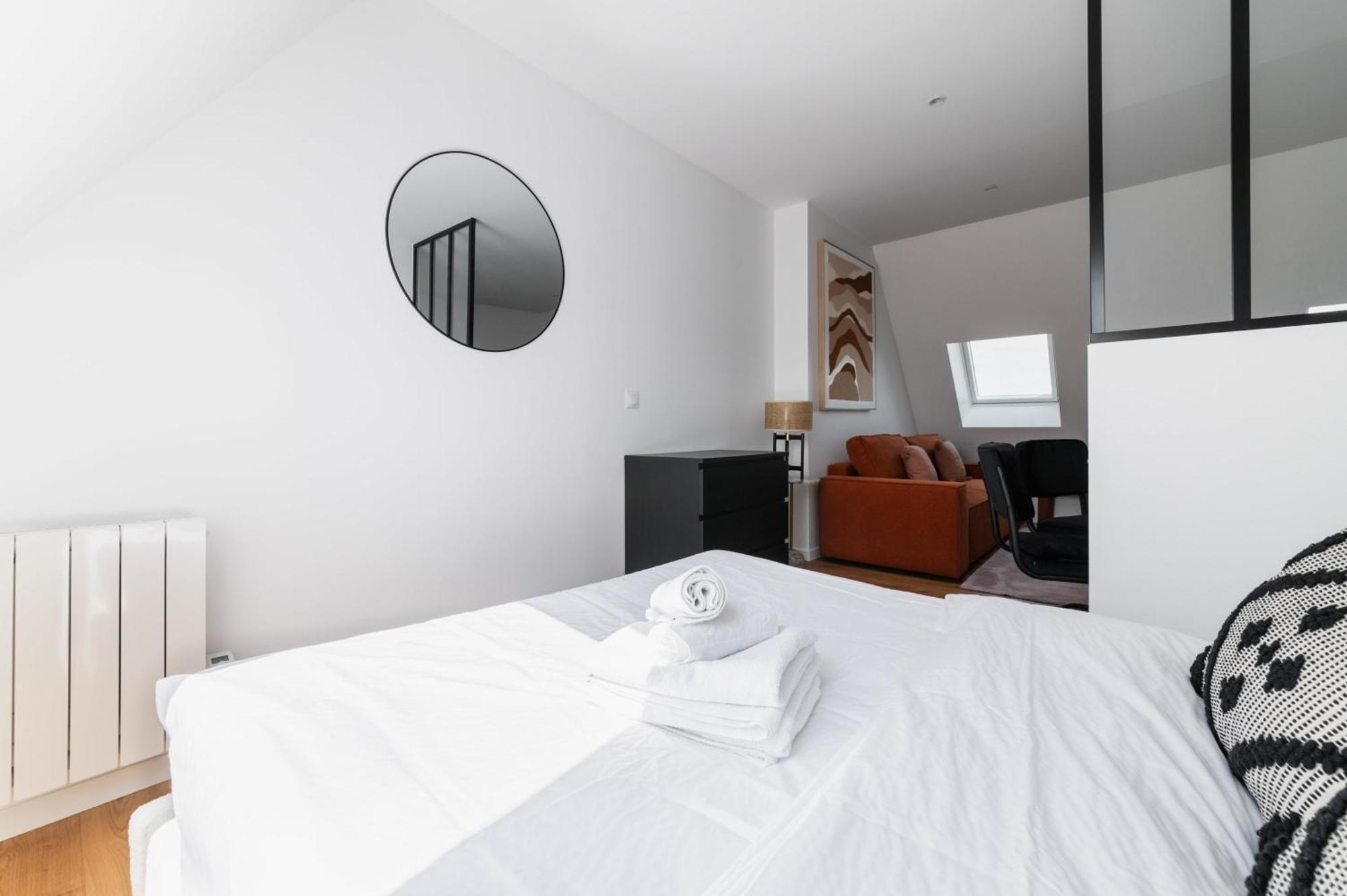 2 Pieces Refait A Neuf Dernier Etage - Paris 19 - 4P - Flat-Guest Apartment Bagian luar foto